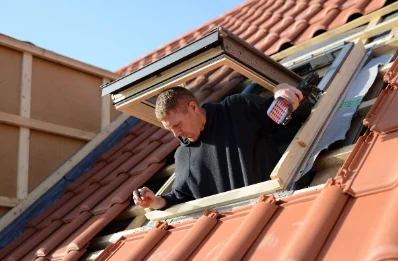 Pose de fenêtres de toit Velux à Foussignac